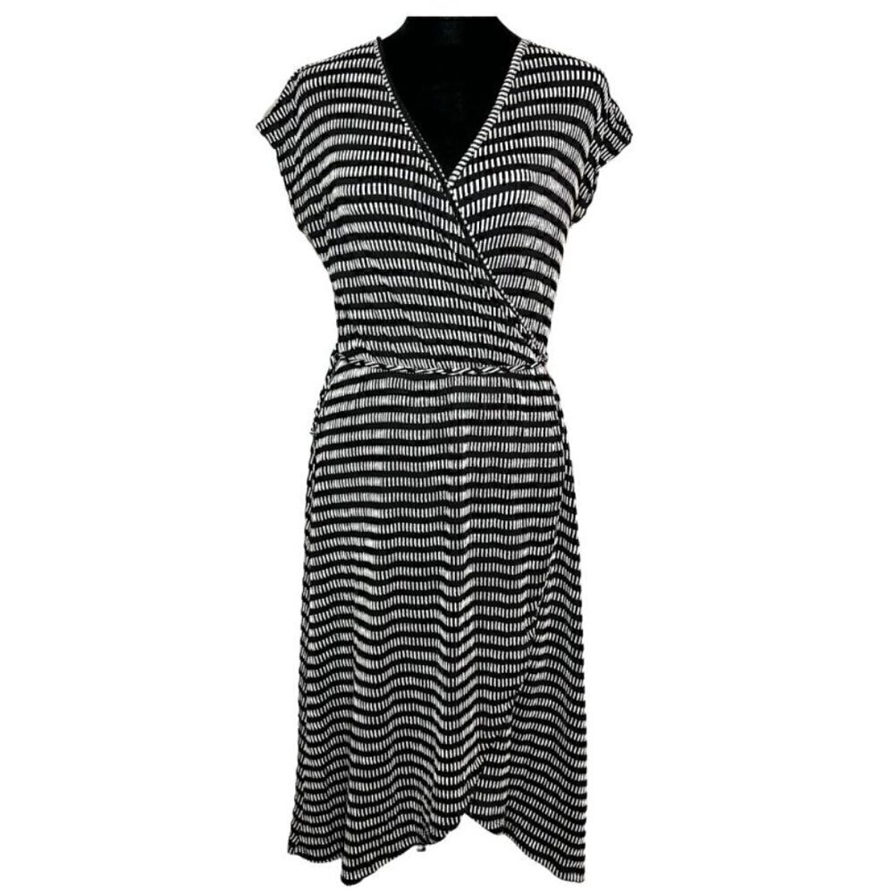 Black and White Vertical Stripe Stretchy Asymmetrical Wrap Dress (Womens S)